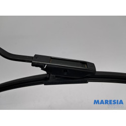 Renault - Clio - Ruitenwisserarm voor