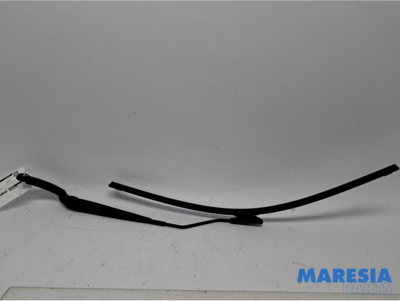 Renault - Clio - Ruitenwisserarm voor