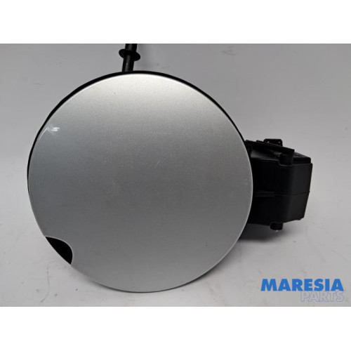 Renault - Clio - Tank Klep