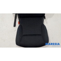Peugeot - Partner - Sitz hinten