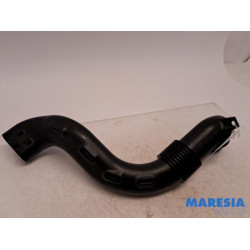 Renault - Clio - Air intake hose
