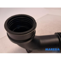 Renault - Clio - Air intake hose