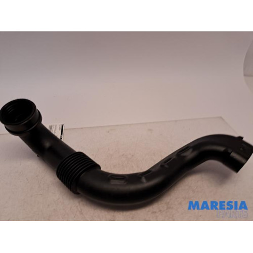 Renault - Clio - Air intake hose