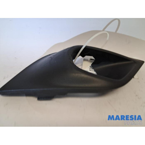 Renault - Clio - Afdekplaat mistlamp rechts