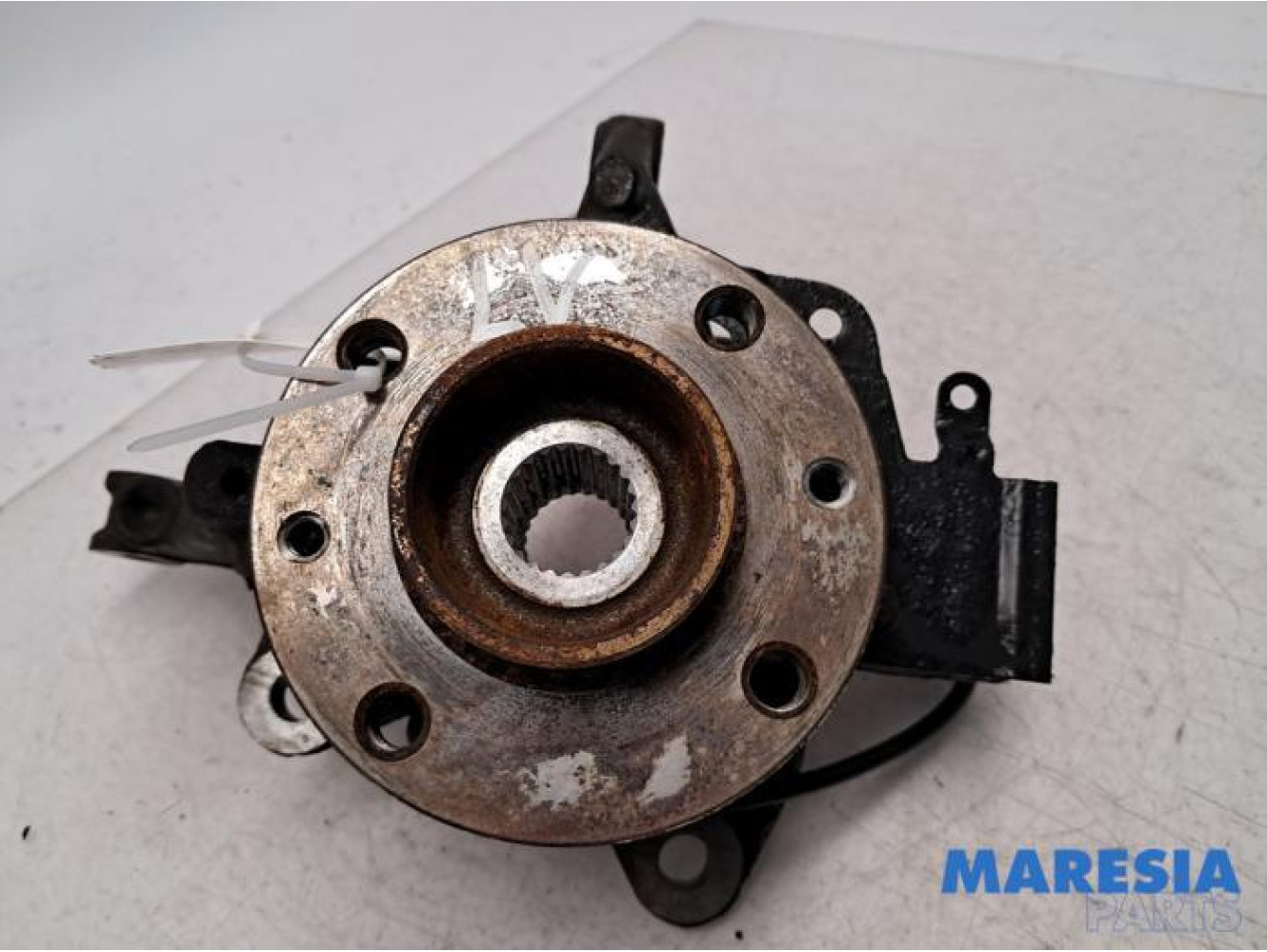 Renault - Clio - Fusee links-voor