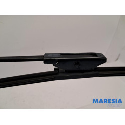 Renault - Clio - Ruitenwisserarm voor