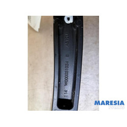 Renault - Clio - Ruitenwisserarm voor