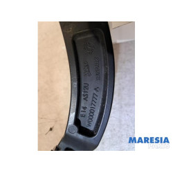 Renault - Clio - Ruitenwisserarm voor