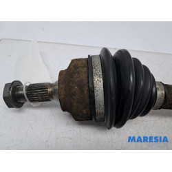 Peugeot - 207 - Front drive shaft, left