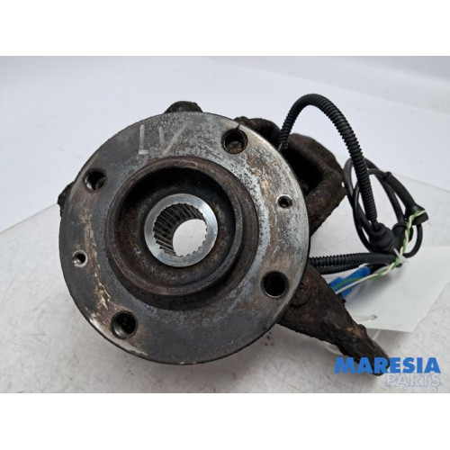 Peugeot - 207 - Fusee links-voor