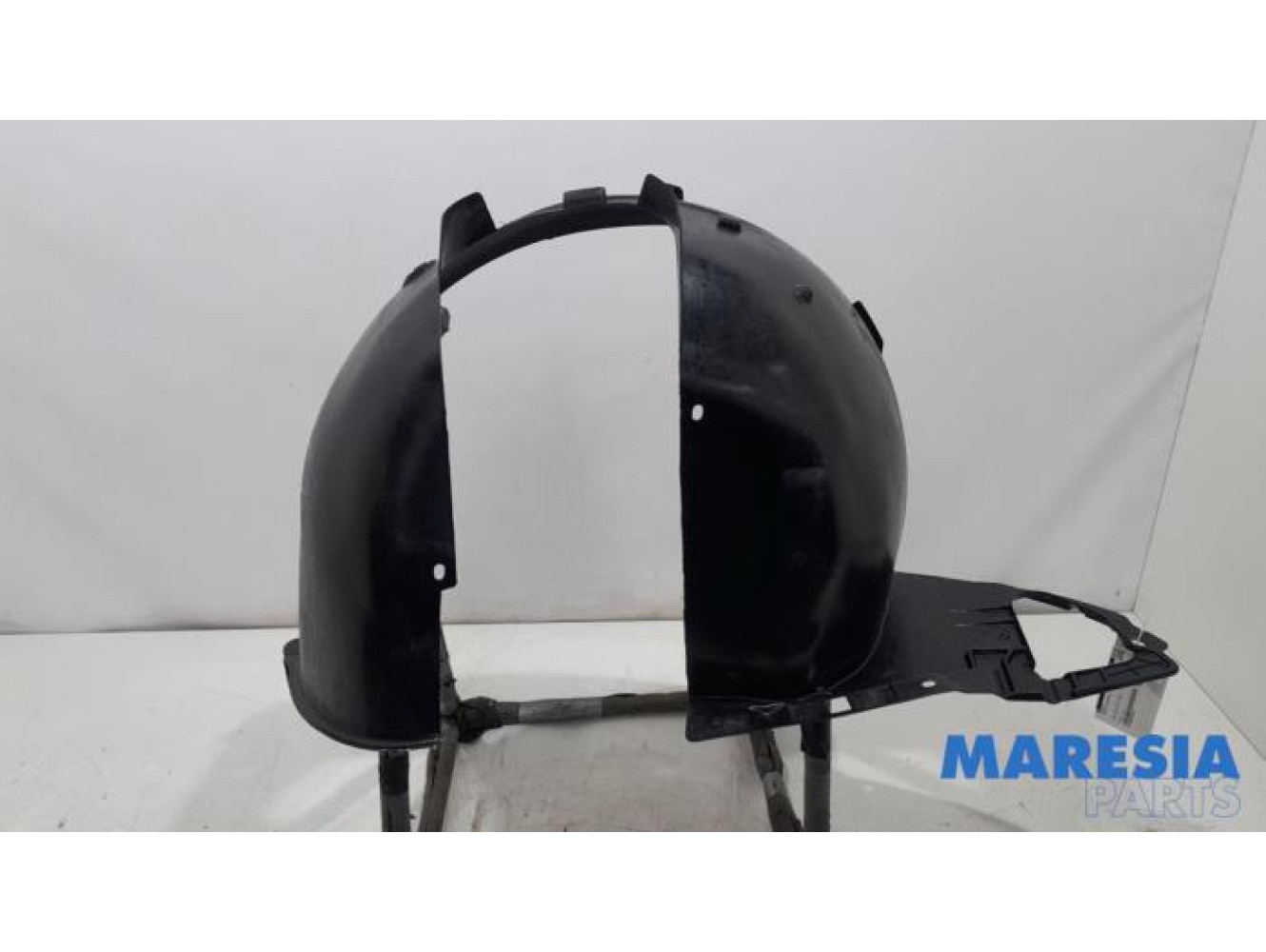 Peugeot - 207 - Passage de roue