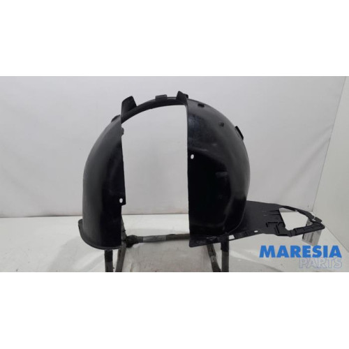 Peugeot - 207 - Passage de roue