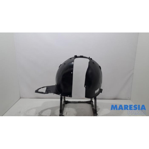 Peugeot - 207 - Passage de roue