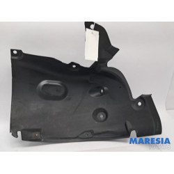 Renault - Megane - Wheel arch liner