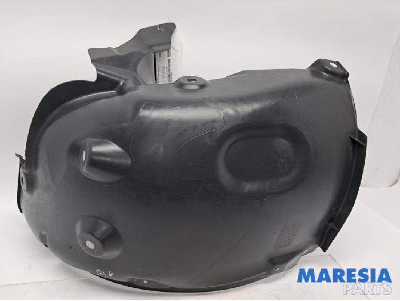 Renault - Megane - Wheel arch liner