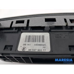 Peugeot - 308 - Commutateur éclairage d'urgence