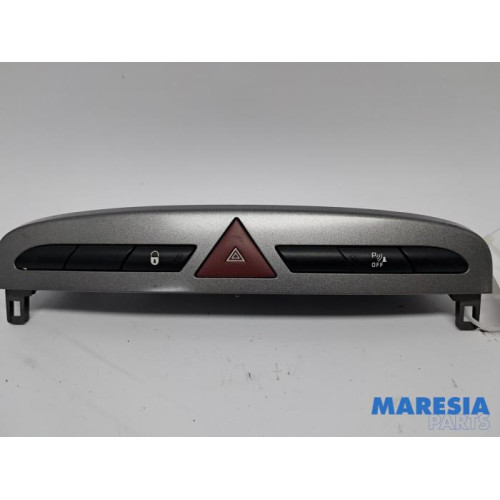 Peugeot - 308 - Commutateur éclairage d'urgence