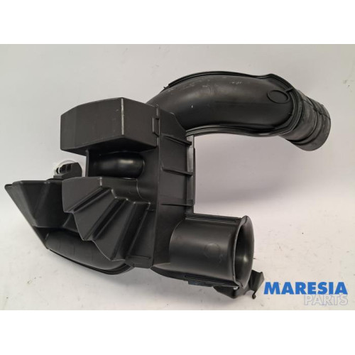 Renault - Megane - Resonance housing