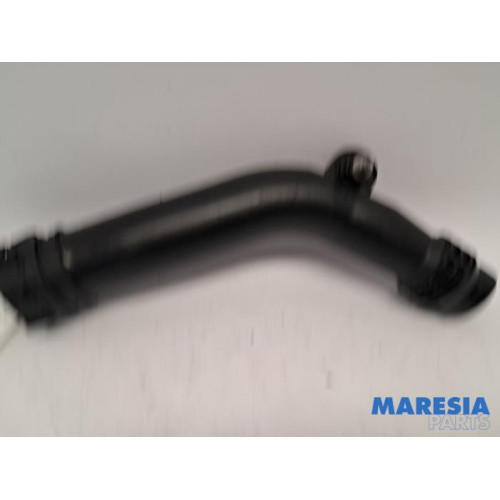 Renault - Megane - Intercooler hose