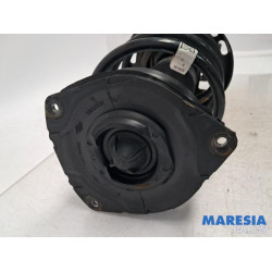 Renault - Megane - Stoßdämpferstrebe rechts vorne