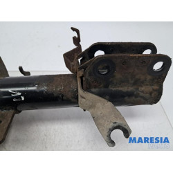 Renault - Megane - Front shock absorber rod, left