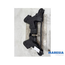 Peugeot - 208 - Subframe