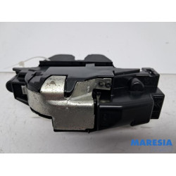 Peugeot - 308 - Tailgate lock mechanism