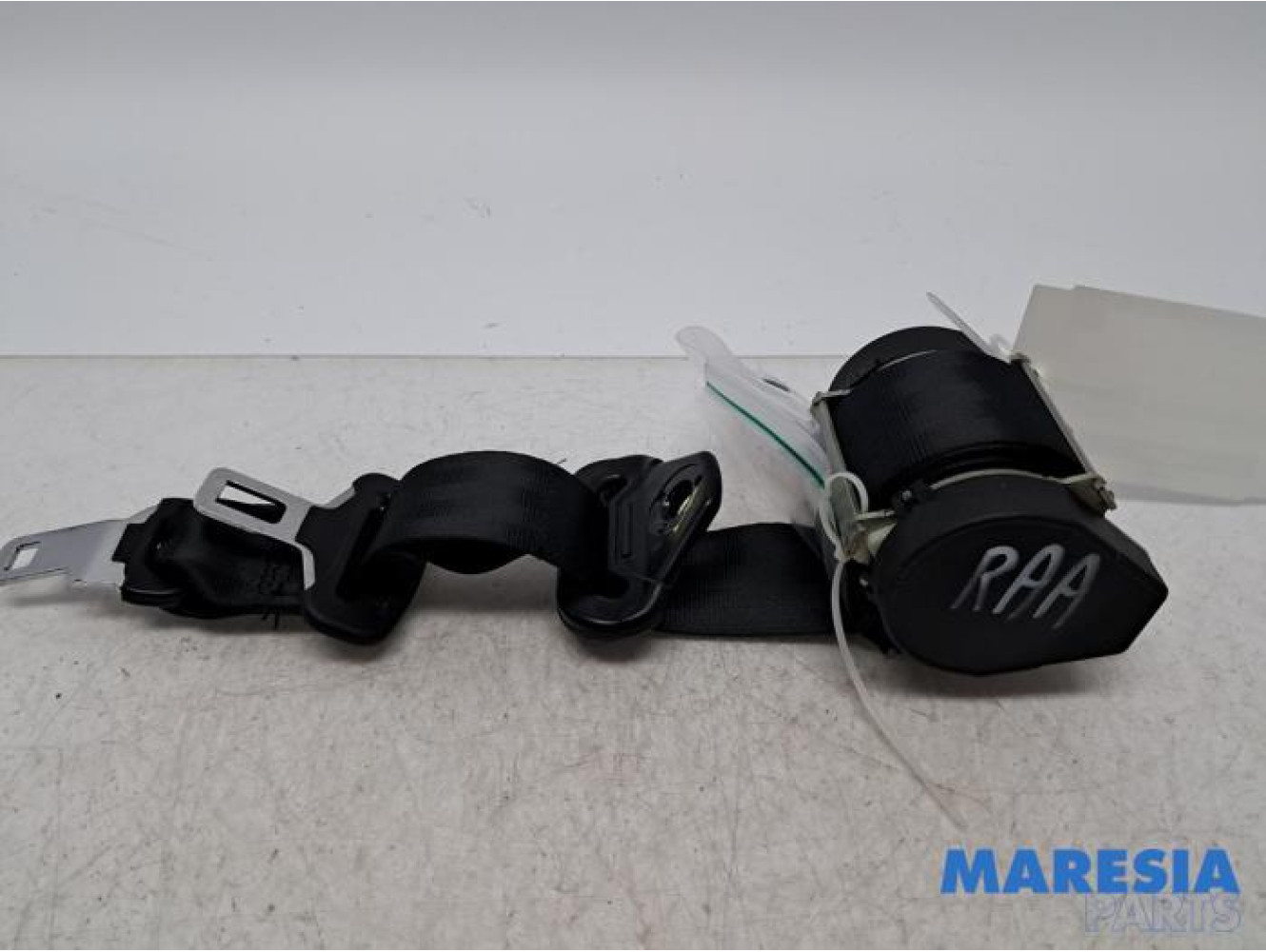 Peugeot - 308 - Rear seatbelt, right