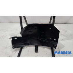 Renault - Trafic - Passage de roue