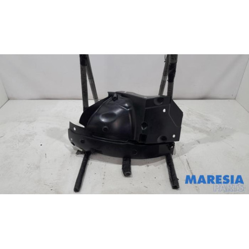 Renault - Trafic - Wheel arch liner