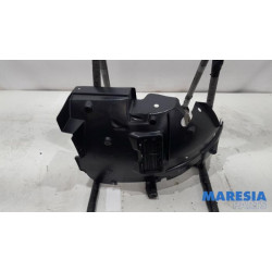 Renault - Trafic - Wheel arch liner