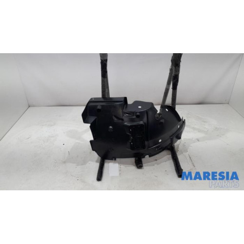 Renault - Trafic - Wheel arch liner