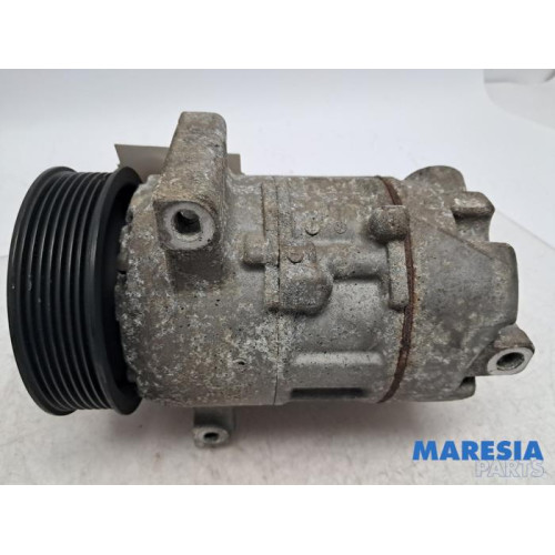 Renault - Megane - Air conditioning pump