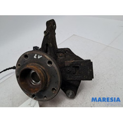 Renault - Megane - Fusee links-voor