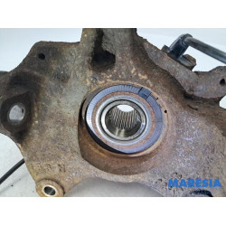 Renault - Megane - Fusee links-voor