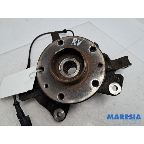 Renault - Megane - Achsschenkel rechts vorne