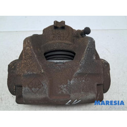 Renault - Megane - Front brake calliper, left