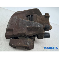 Renault - Megane - Front brake calliper, left