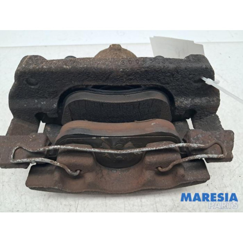 Renault - Megane - Front brake calliper, left