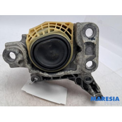 Renault - Megane - Engine mount