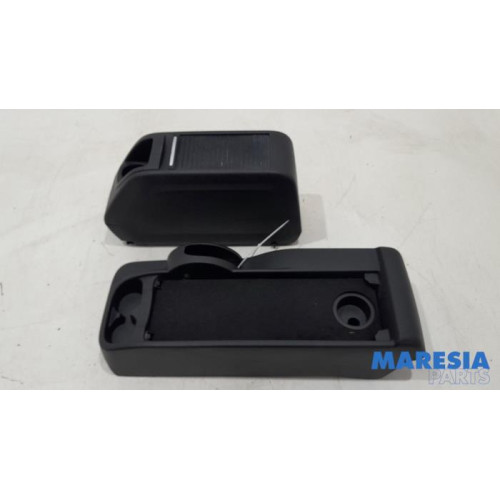 Peugeot - Partner - Middenconsoles