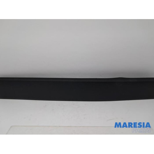 Renault - Trafic - Decorative strip
