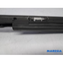 Renault - Trafic - Frontscreen frame