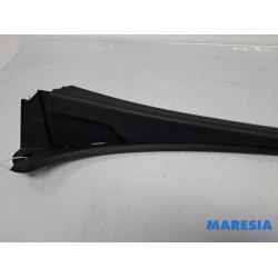 Renault - Trafic - Frontscreen frame