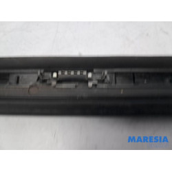 Renault - Trafic - Frontscreen frame