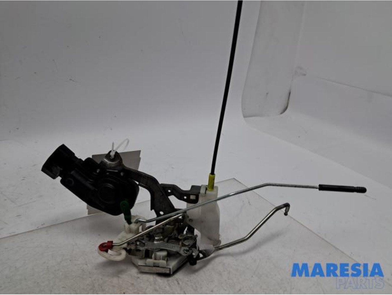 Peugeot - 107 - Serrure portière mécanique 4portes avant gauche