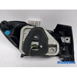 Peugeot - 208 - Feu arrière droit