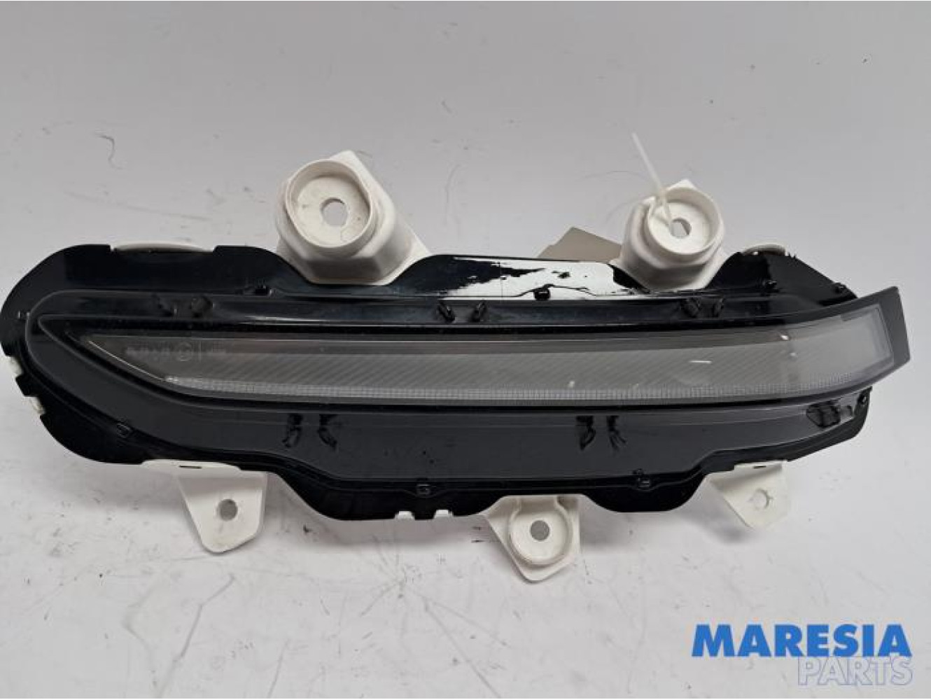 Peugeot - 208 - Tageslicht links