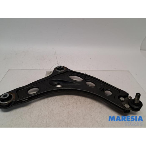 Renault - Trafic - Front lower wishbone, right