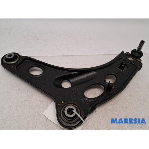 Renault - Trafic - Front lower wishbone, left